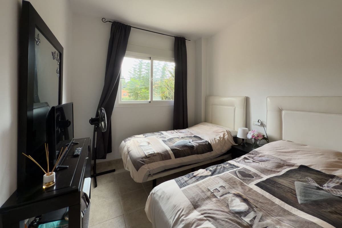 2 bedroom Penthouse for sale in Casares with pool garage - € 275,000 (Ref: 9508073)