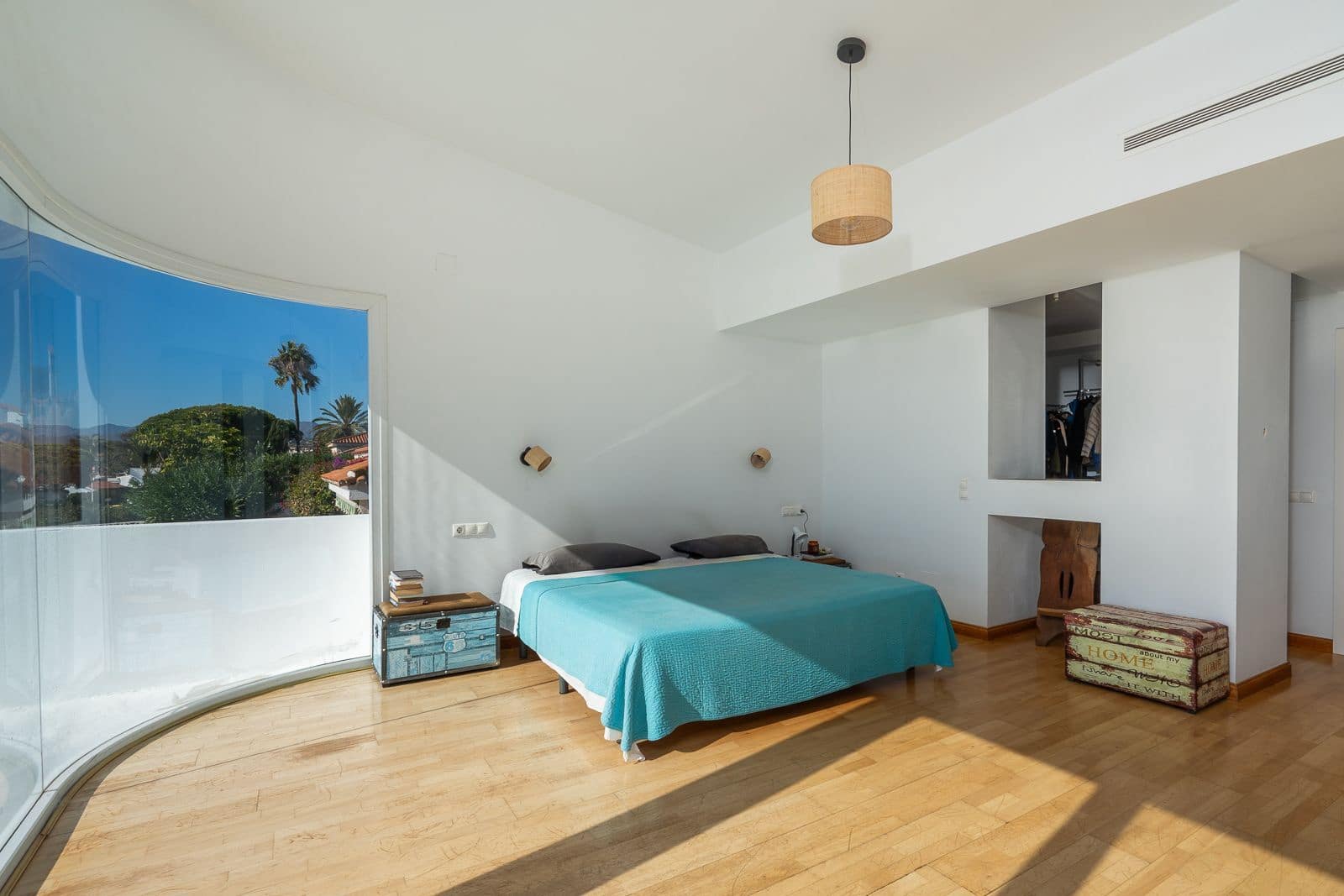 3 soveværelse Villa til salg i Mijas Costa med swimmingpool garage - € 995.000 (Ref: 9508074)