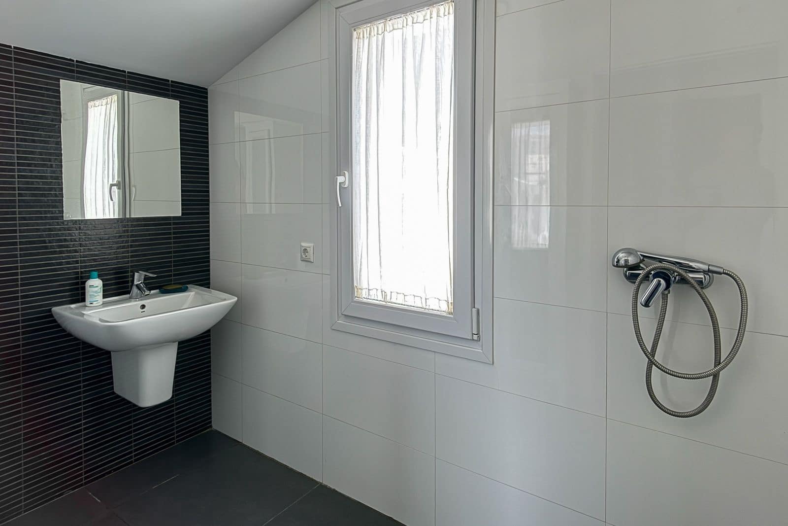 3 soveværelse Villa til salg i Mijas Costa med swimmingpool garage - € 995.000 (Ref: 9508074)