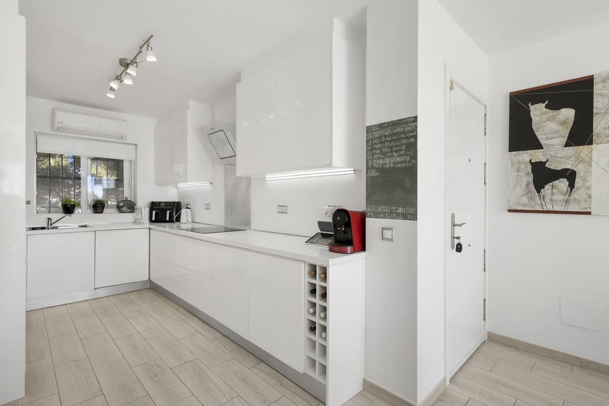 Apartamento de 2 habitaciones en Málaga ciudad en venta con piscina garaje - 375.000 € (Ref: 9508077)