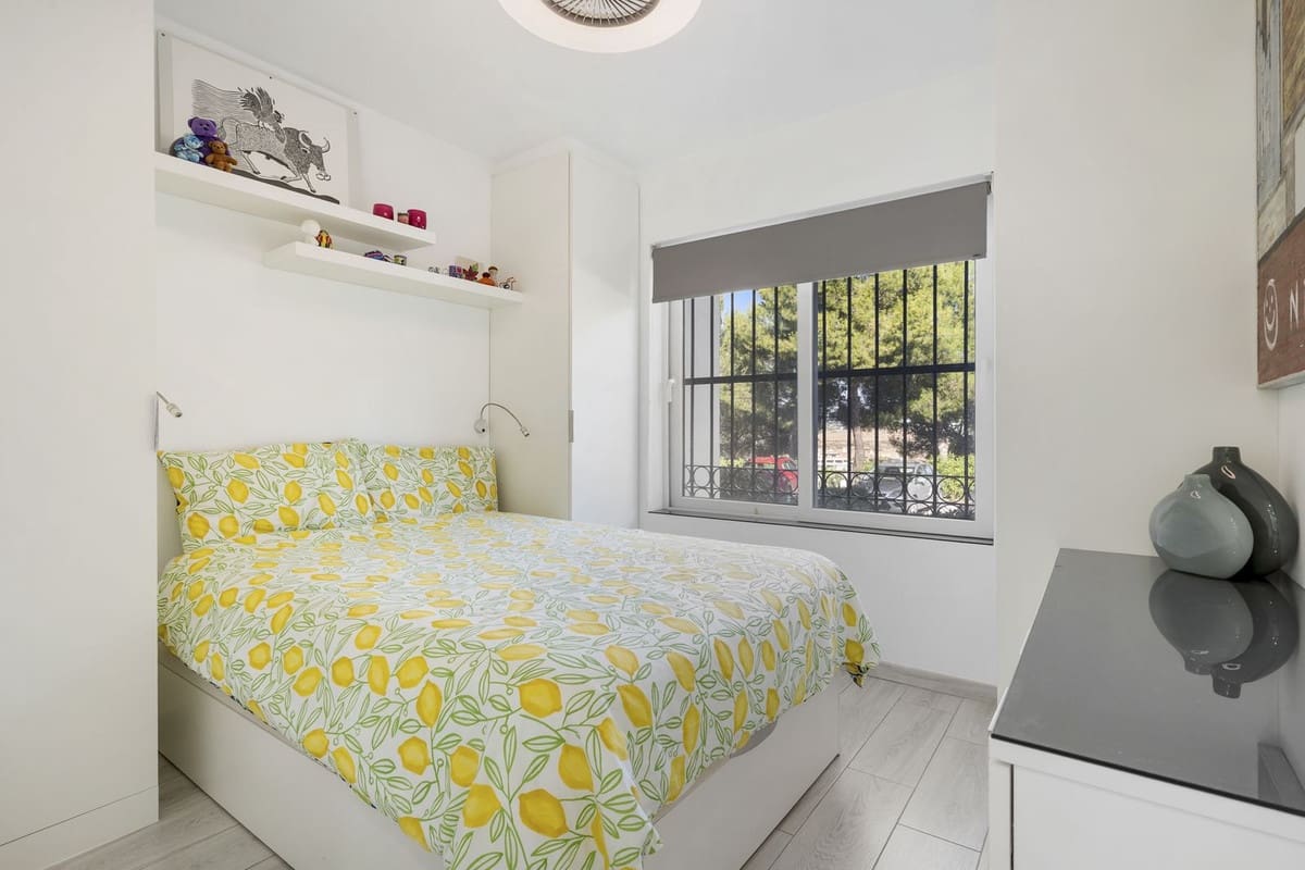 Apartamento de 2 habitaciones en Málaga ciudad en venta con piscina garaje - 375.000 € (Ref: 9508077)