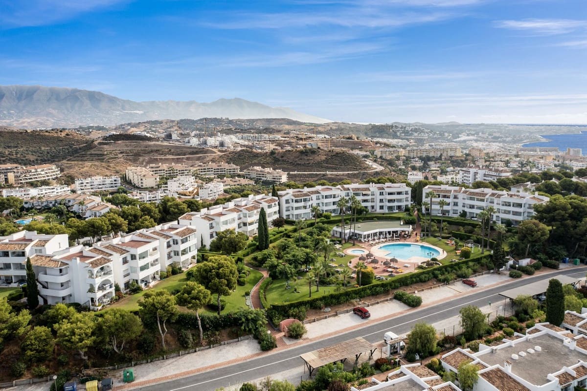 Apartamento de 2 habitaciones en Málaga ciudad en venta con piscina garaje - 375.000 € (Ref: 9508077)