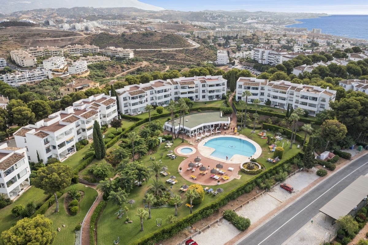 Apartamento de 2 habitaciones en Málaga ciudad en venta con piscina garaje - 375.000 € (Ref: 9508077)