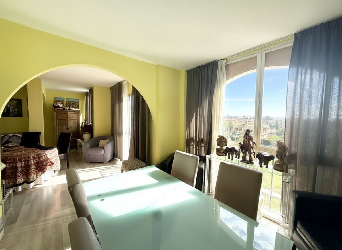 Apartamento de 3 habitaciones en San Pedro de Alcantara en venta con piscina garaje - 295.000 € (Ref: 9508081)