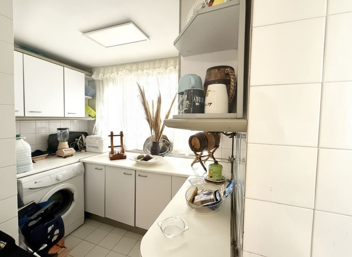 Apartamento de 3 habitaciones en San Pedro de Alcantara en venta con piscina garaje - 295.000 € (Ref: 9508081)