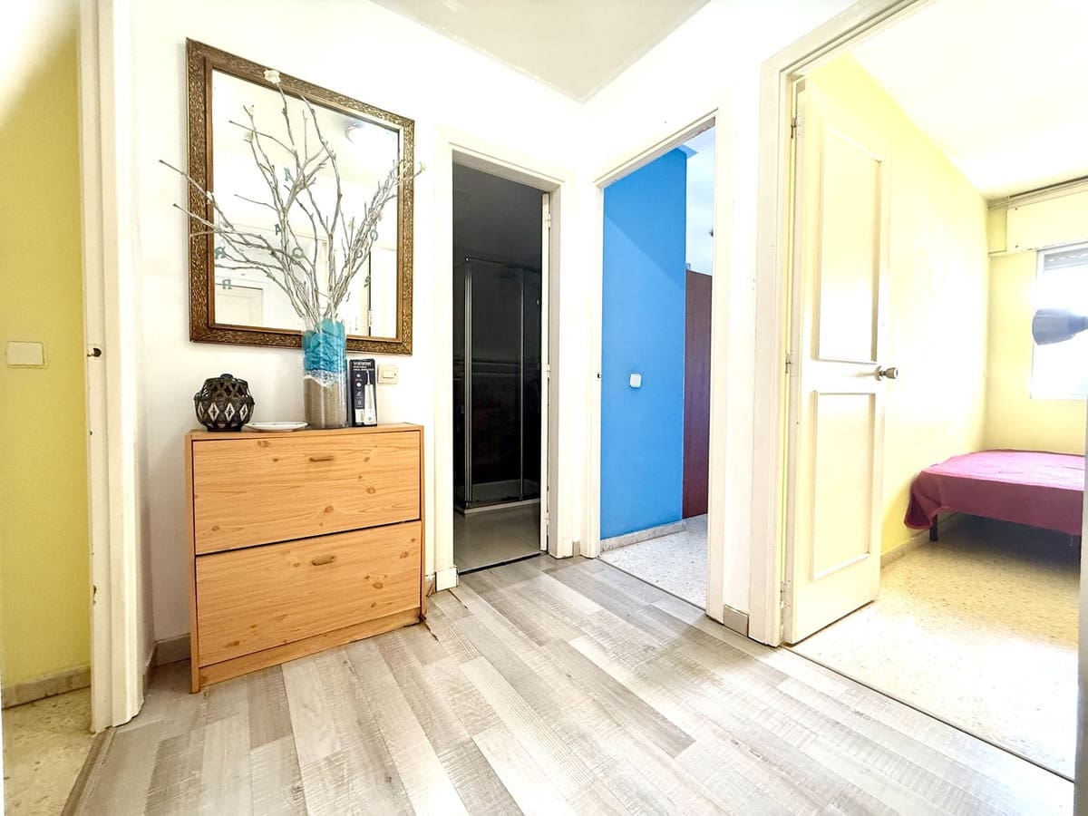 Apartamento de 3 habitaciones en San Pedro de Alcantara en venta con piscina garaje - 295.000 € (Ref: 9508081)