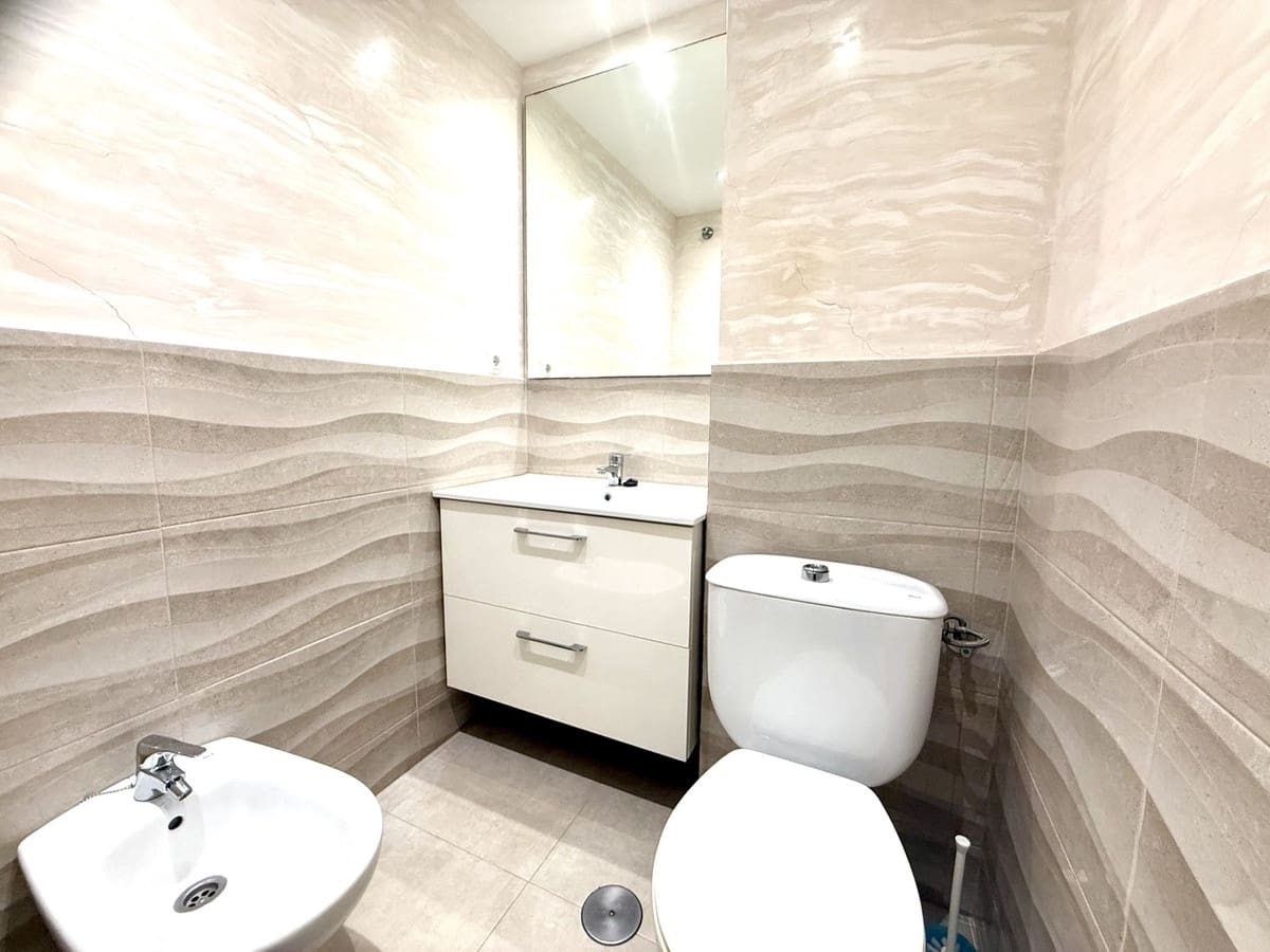 Apartamento de 3 habitaciones en San Pedro de Alcantara en venta con piscina garaje - 295.000 € (Ref: 9508081)