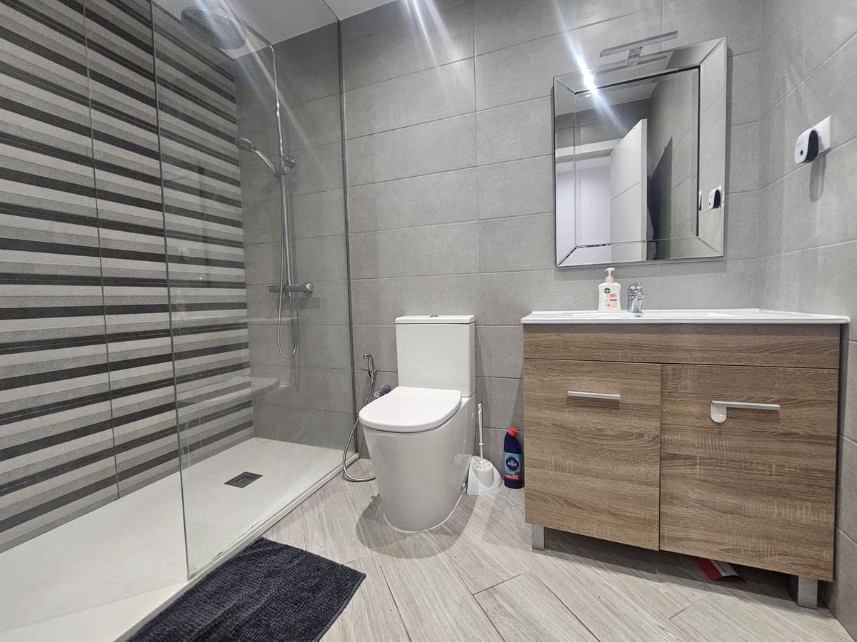 4 makuuhuone Paritalo myytävänä paikassa Riviera del Sol mukana uima-altaan 
autotalli - 469 500 € (Ref: 9508082)