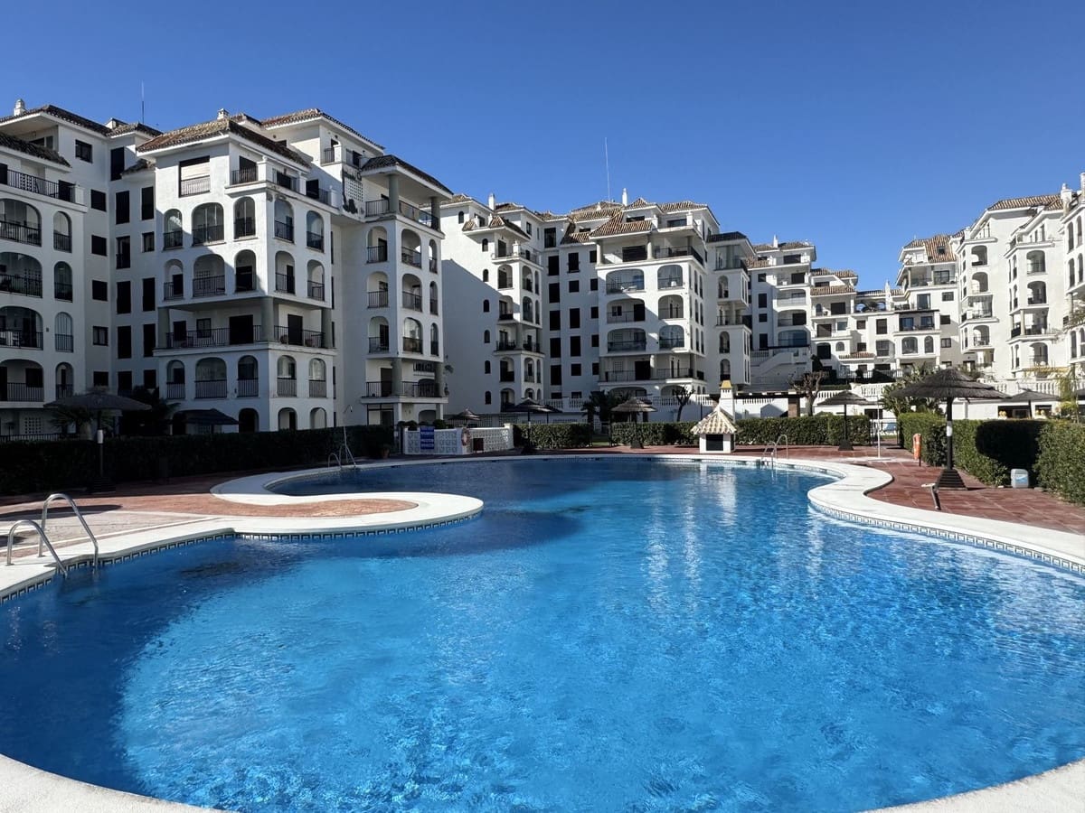 2 bedroom Apartment for sale in Manilva with pool garage - € 380,000 (Ref: 9508083)