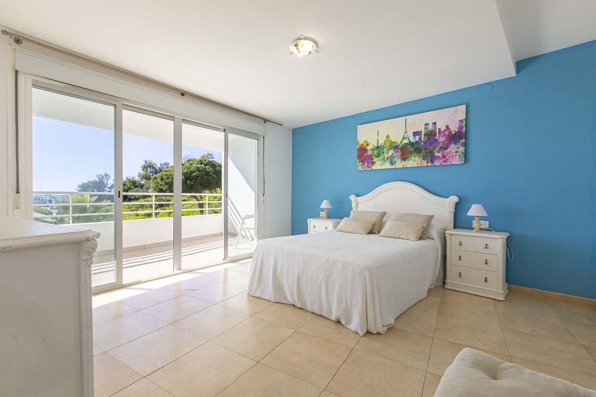 2 quarto Apartamento para venda em Calahonda com piscina garagem - 430 000 € (Ref: 9508085)