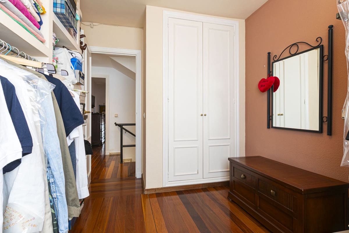 4 quarto Casa em Banda para venda em Marbella com piscina garagem - 550 000 € (Ref: 9508086)