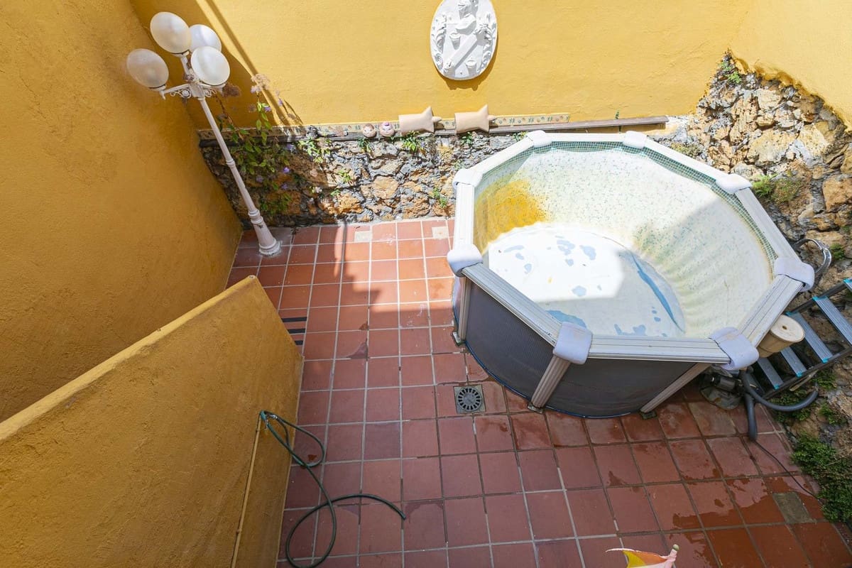 4 quarto Casa em Banda para venda em Marbella com piscina garagem - 550 000 € (Ref: 9508086)