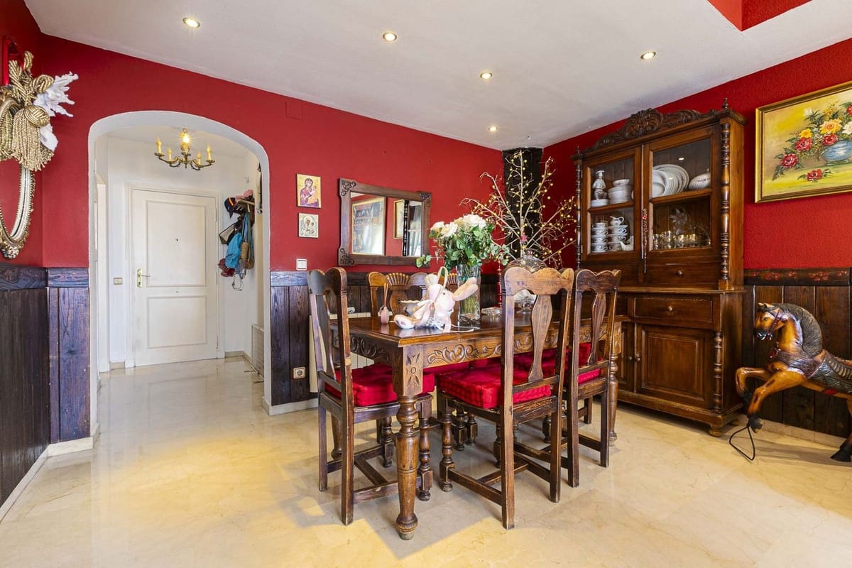 4 quarto Casa em Banda para venda em Marbella com piscina garagem - 550 000 € (Ref: 9508086)