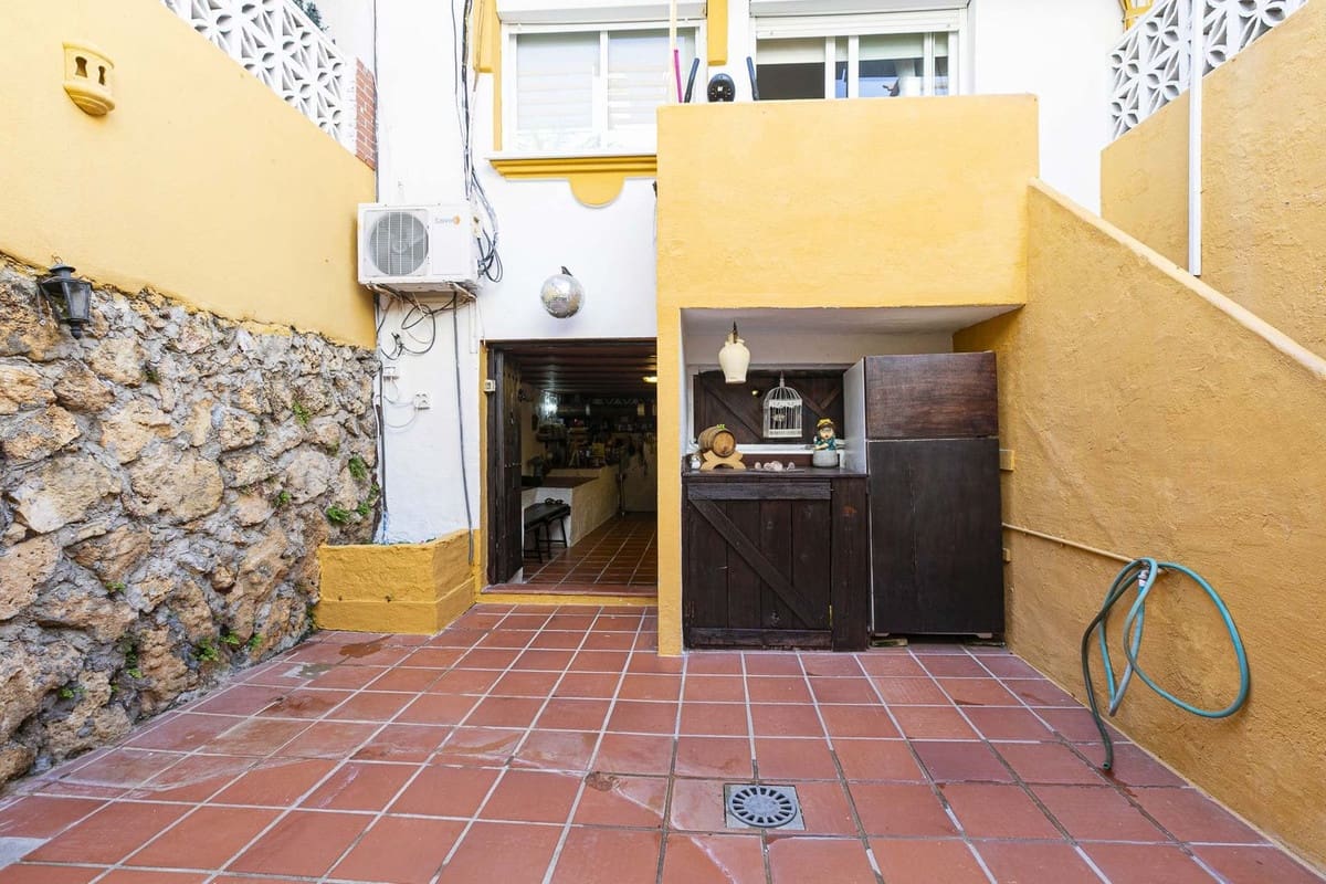 4 quarto Casa em Banda para venda em Marbella com piscina garagem - 550 000 € (Ref: 9508086)