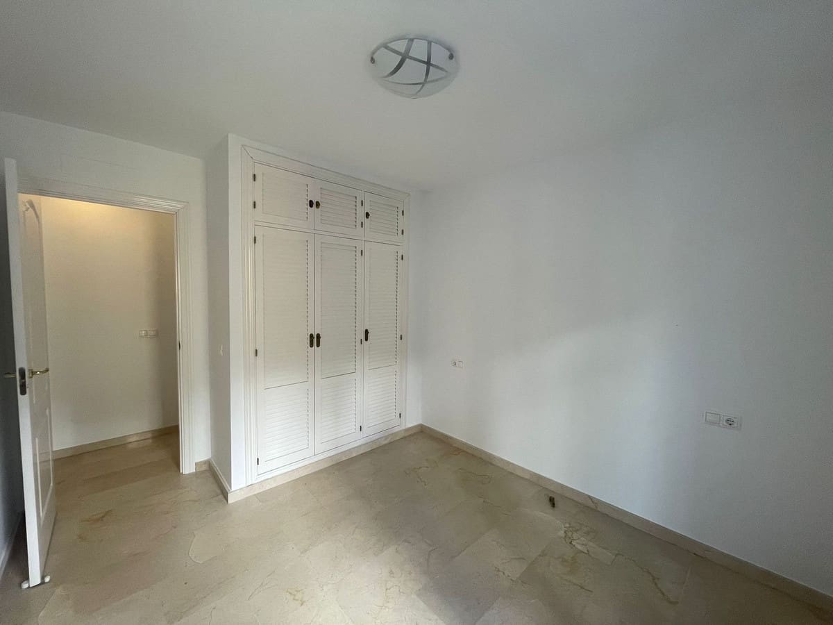 3 soveværelse Byhus til salg i Manilva med swimmingpool garage - € 600.000 (Ref: 9508092)