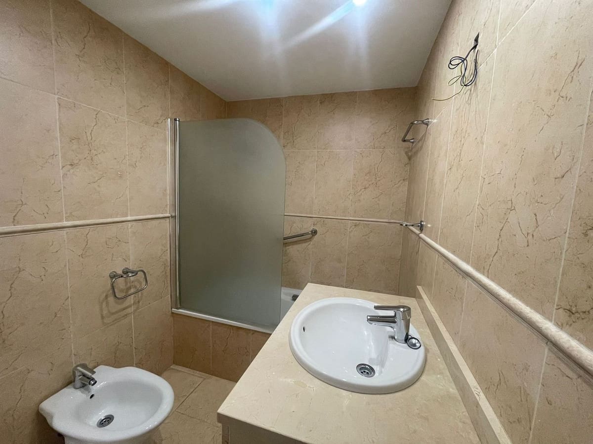 3 soveværelse Byhus til salg i Manilva med swimmingpool garage - € 600.000 (Ref: 9508092)