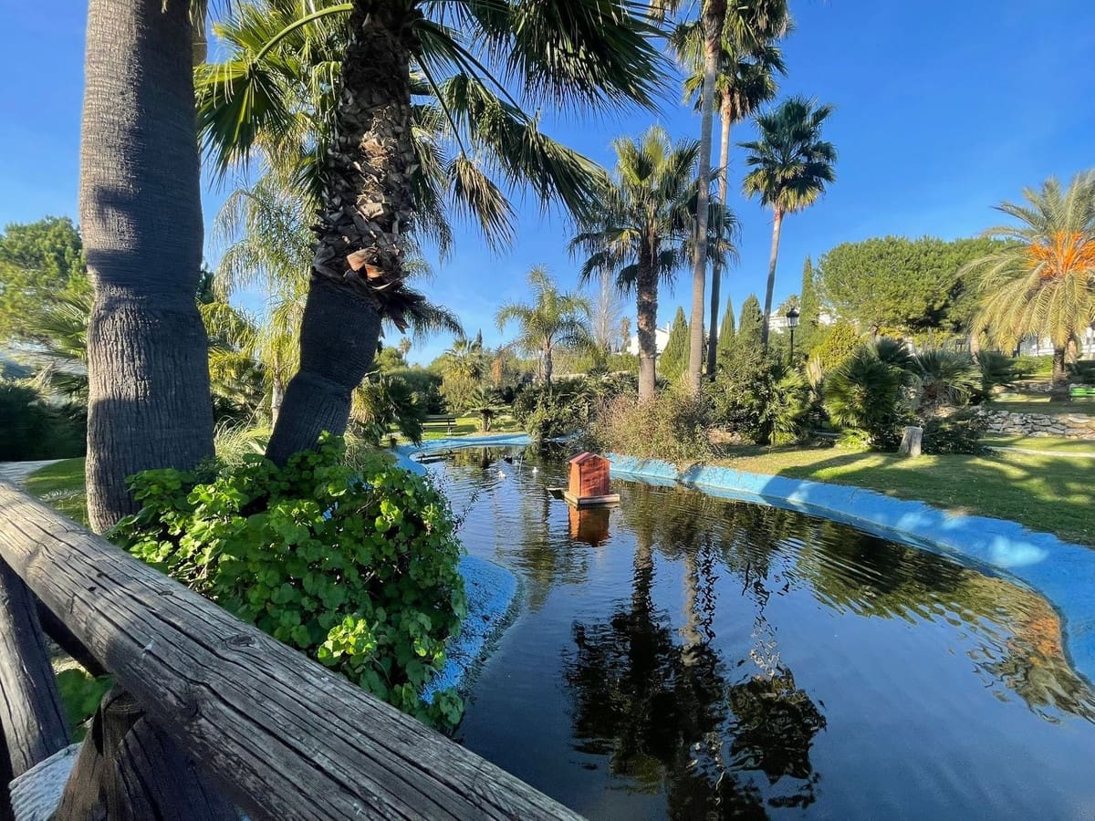 3 soveværelse Byhus til salg i Manilva med swimmingpool garage - € 600.000 (Ref: 9508092)