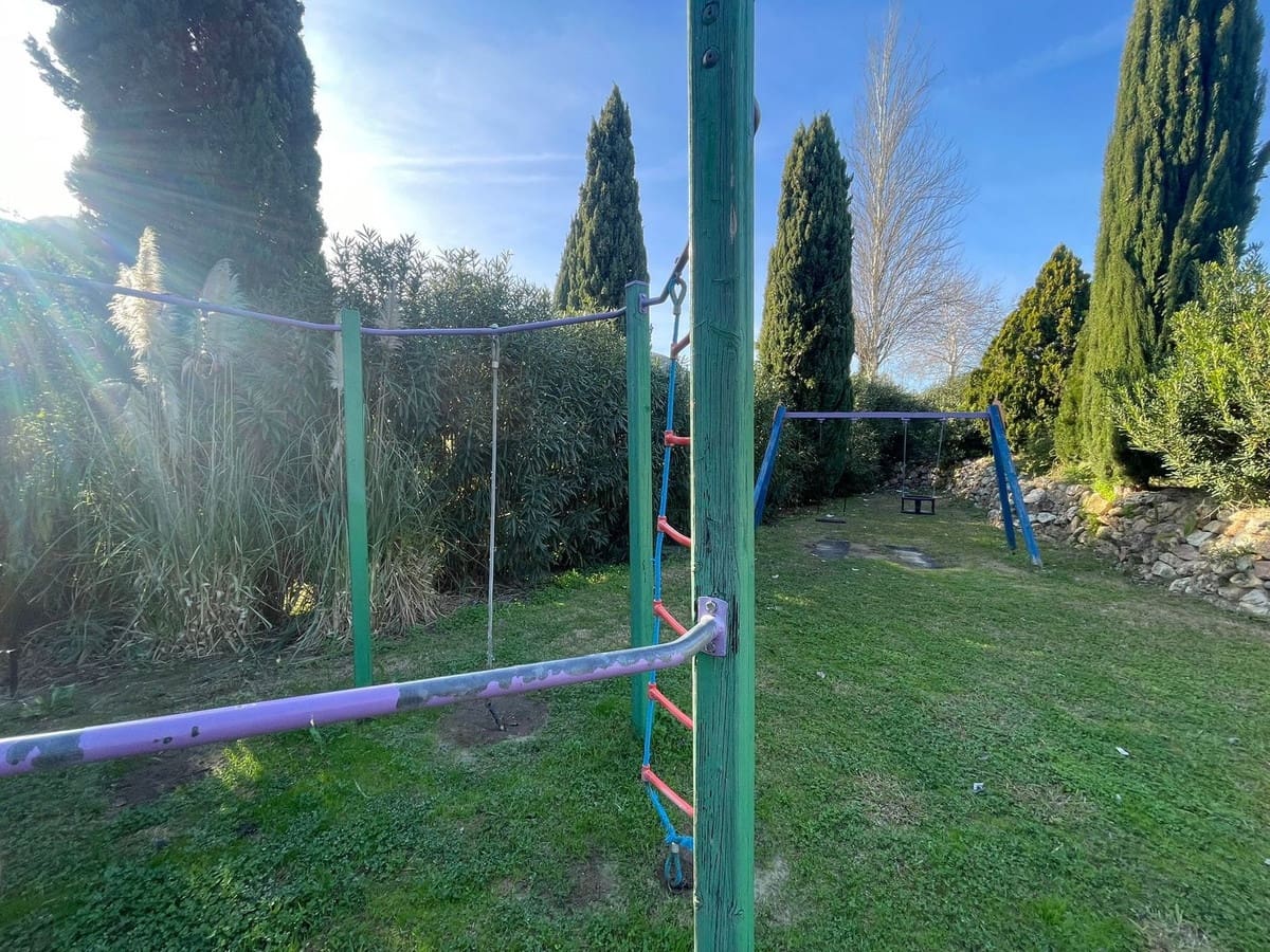 3 soveværelse Byhus til salg i Manilva med swimmingpool garage - € 600.000 (Ref: 9508092)