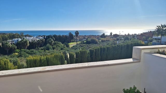 2 bedroom Apartment for sale in Doña Julia Golf, Casares with pool garage - € 350,000 (Ref: 9508094)