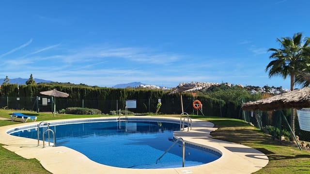 2 bedroom Apartment for sale in Doña Julia Golf, Casares with pool garage - € 350,000 (Ref: 9508094)
