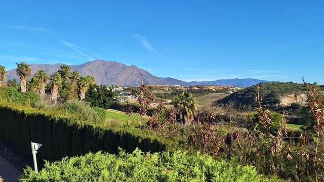2 bedroom Apartment for sale in Doña Julia Golf, Casares with pool garage - € 350,000 (Ref: 9508094)