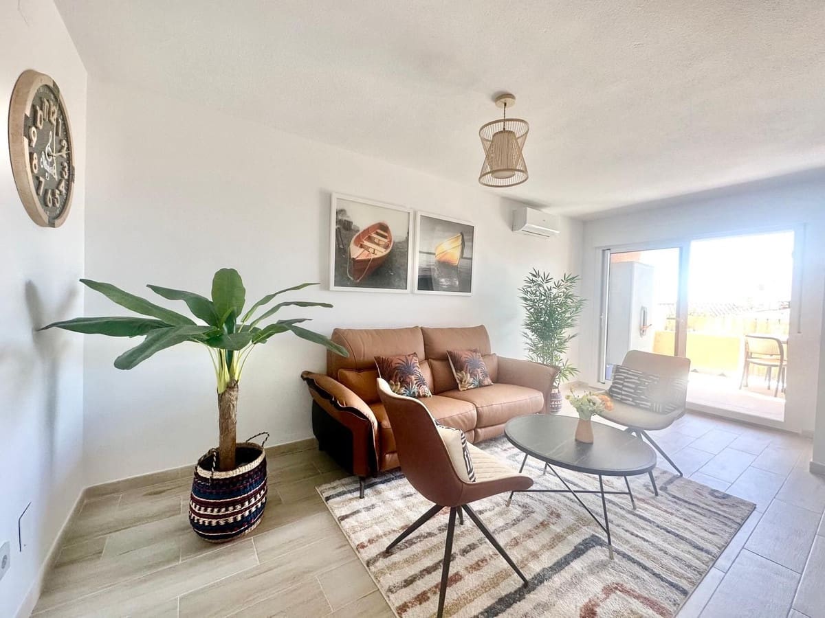 2 bedroom Apartment for sale in Calahonda - € 385,000 (Ref: 9509241)