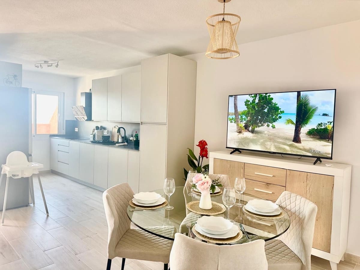2 bedroom Apartment for sale in Calahonda - € 385,000 (Ref: 9509241)