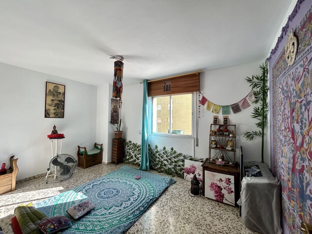 4 bedroom Apartment for sale in Torremolinos with garage - € 340,000 (Ref: 9509438)