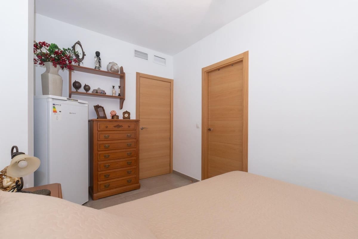 Apartamento de 2 habitaciones en Estepona en venta con piscina - 340.000 € (Ref: 9509440)