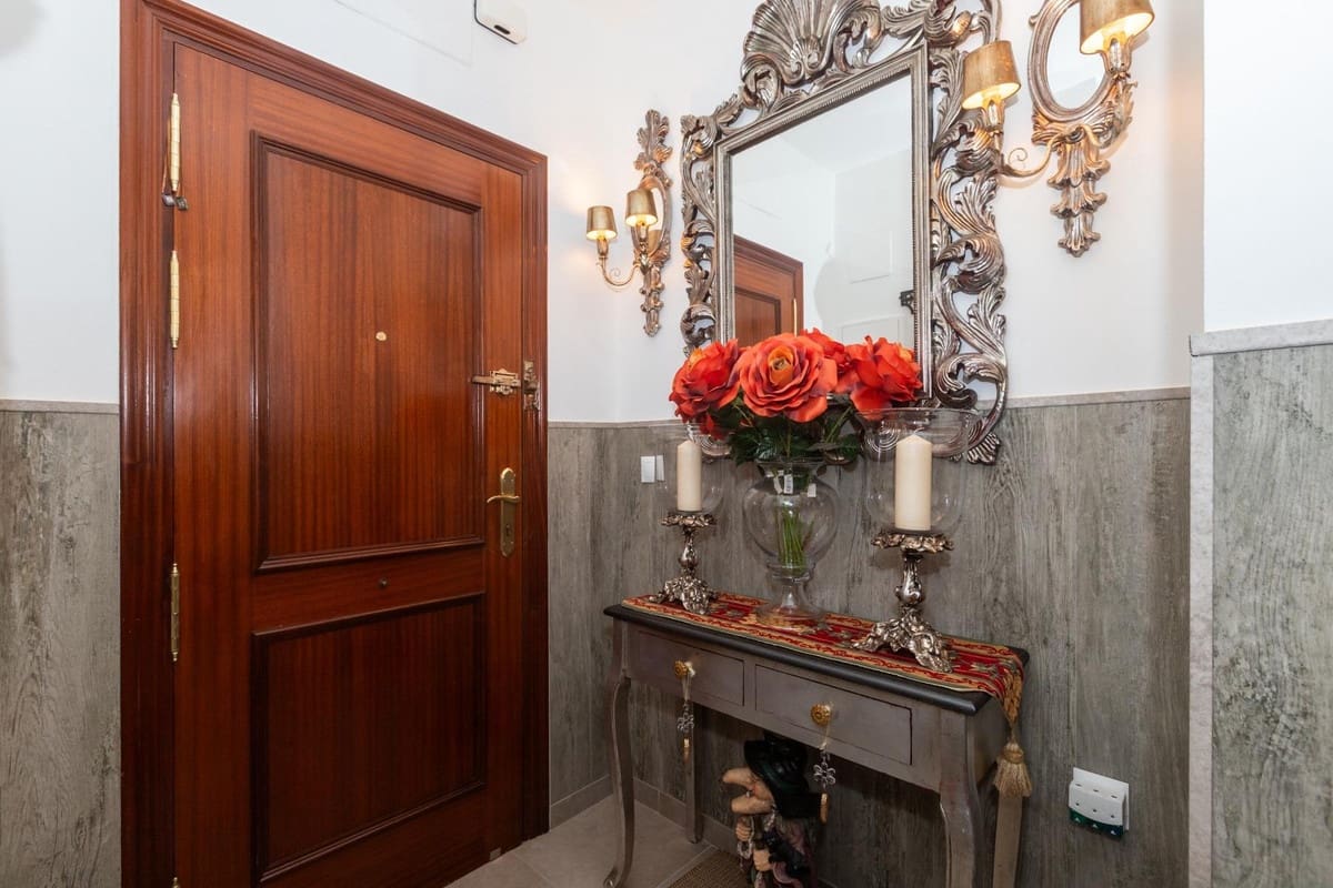 Apartamento de 2 habitaciones en Estepona en venta con piscina - 340.000 € (Ref: 9509440)