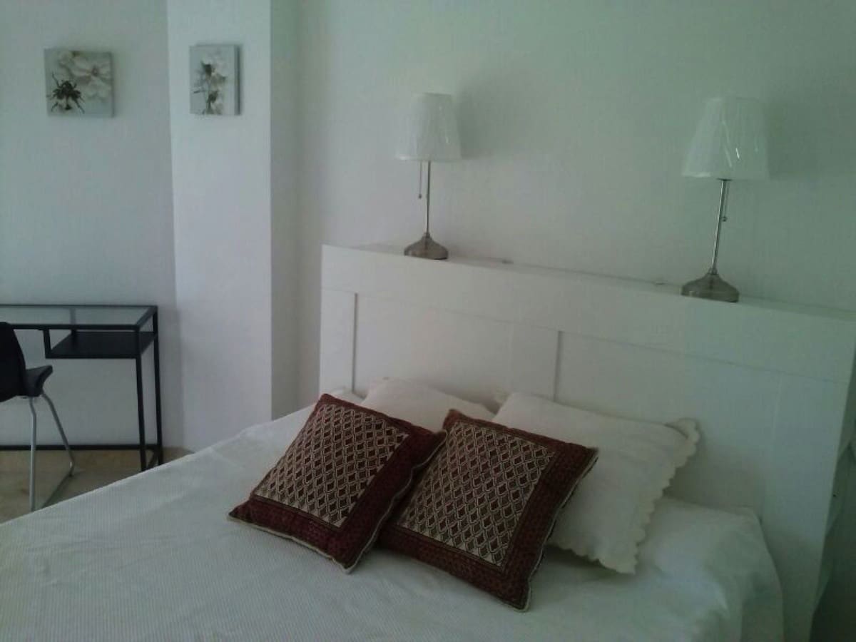 Apartamento de 2 habitaciones en Estepona en venta con piscina garaje - 340.000 € (Ref: 9509442)