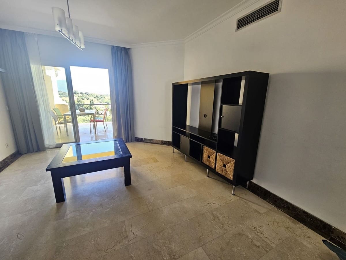 Apartamento de 2 habitaciones en Estepona en venta con piscina garaje - 340.000 € (Ref: 9509442)