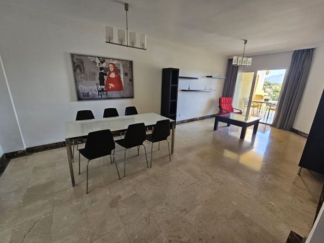 Apartamento de 2 habitaciones en Estepona en venta con piscina garaje - 340.000 € (Ref: 9509442)