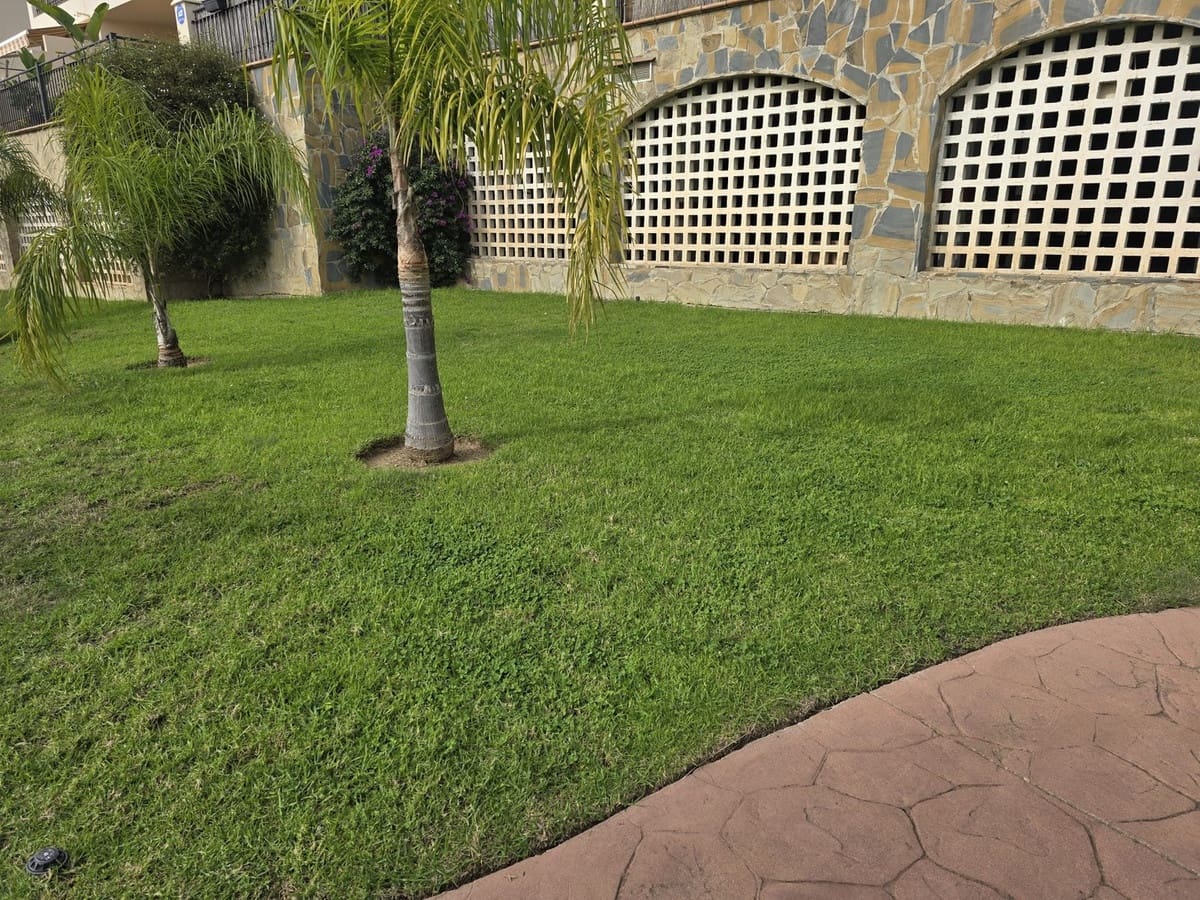 2 bedroom Penthouse for sale in Riviera del Sol with garage - € 340,000 (Ref: 9509443)