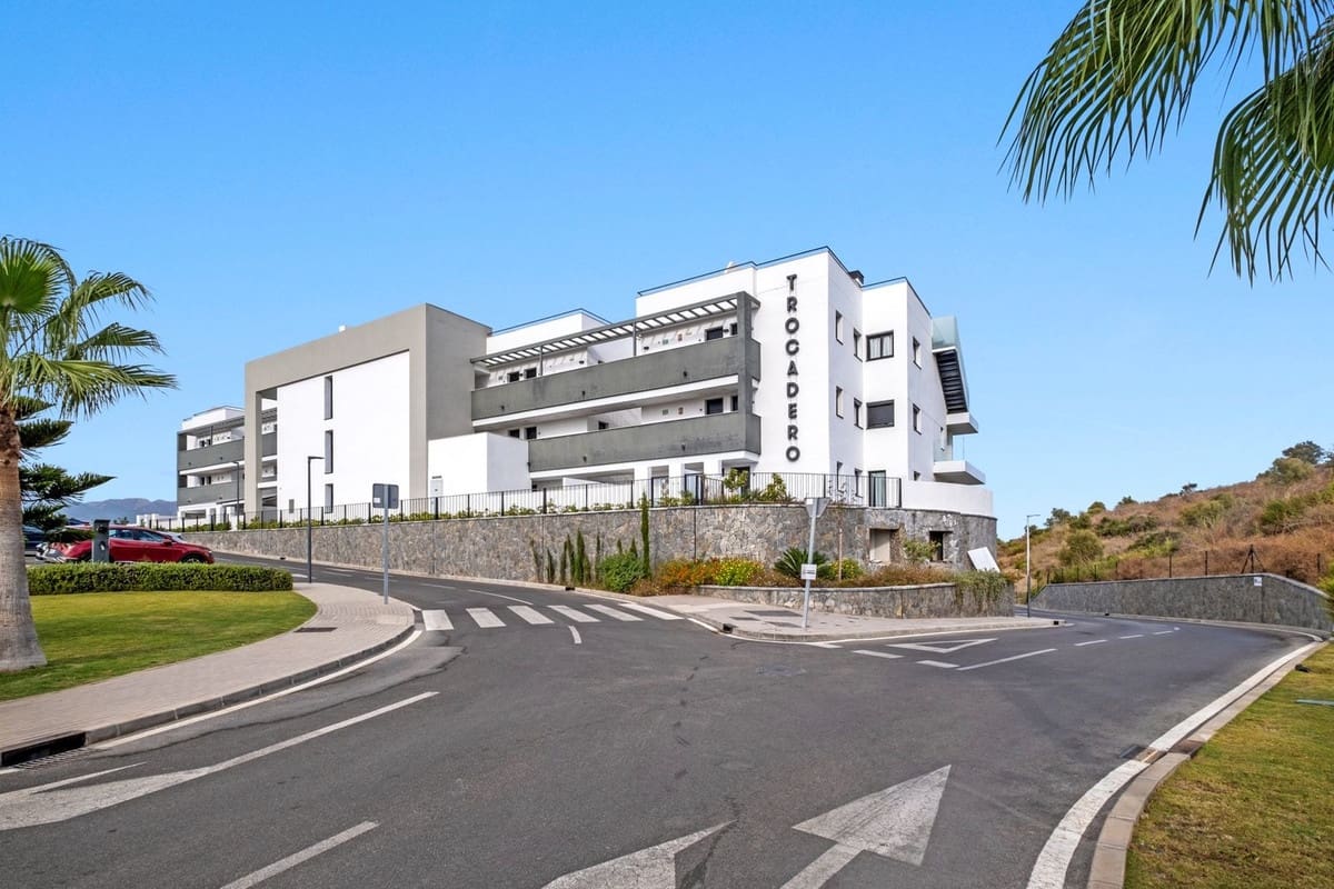 Apartamento de 3 habitaciones en Mijas en venta con piscina garaje - 345.000 € (Ref: 9509446)