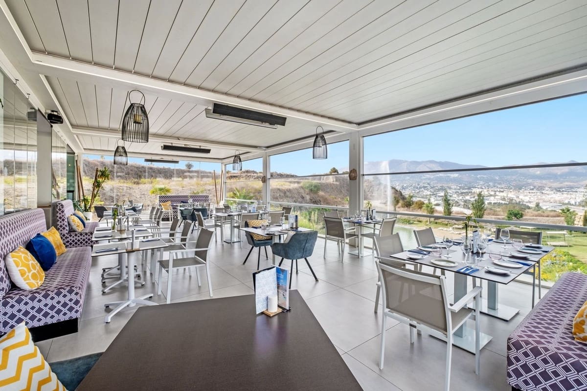 Apartamento de 3 habitaciones en Mijas en venta con piscina garaje - 345.000 € (Ref: 9509446)