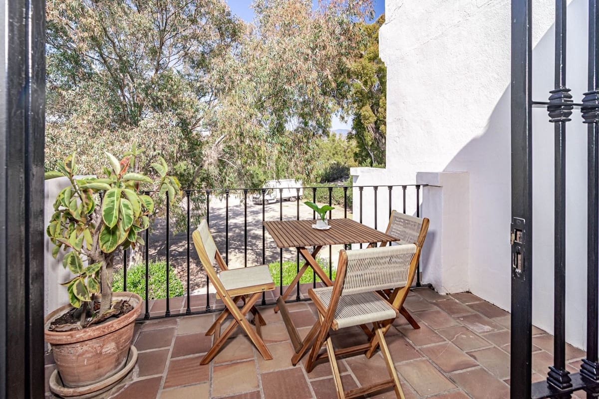 1 soverom Leilighet til salgs i Nueva Andalucia med svømmebasseng - € 347 500 (Ref: 9509450)