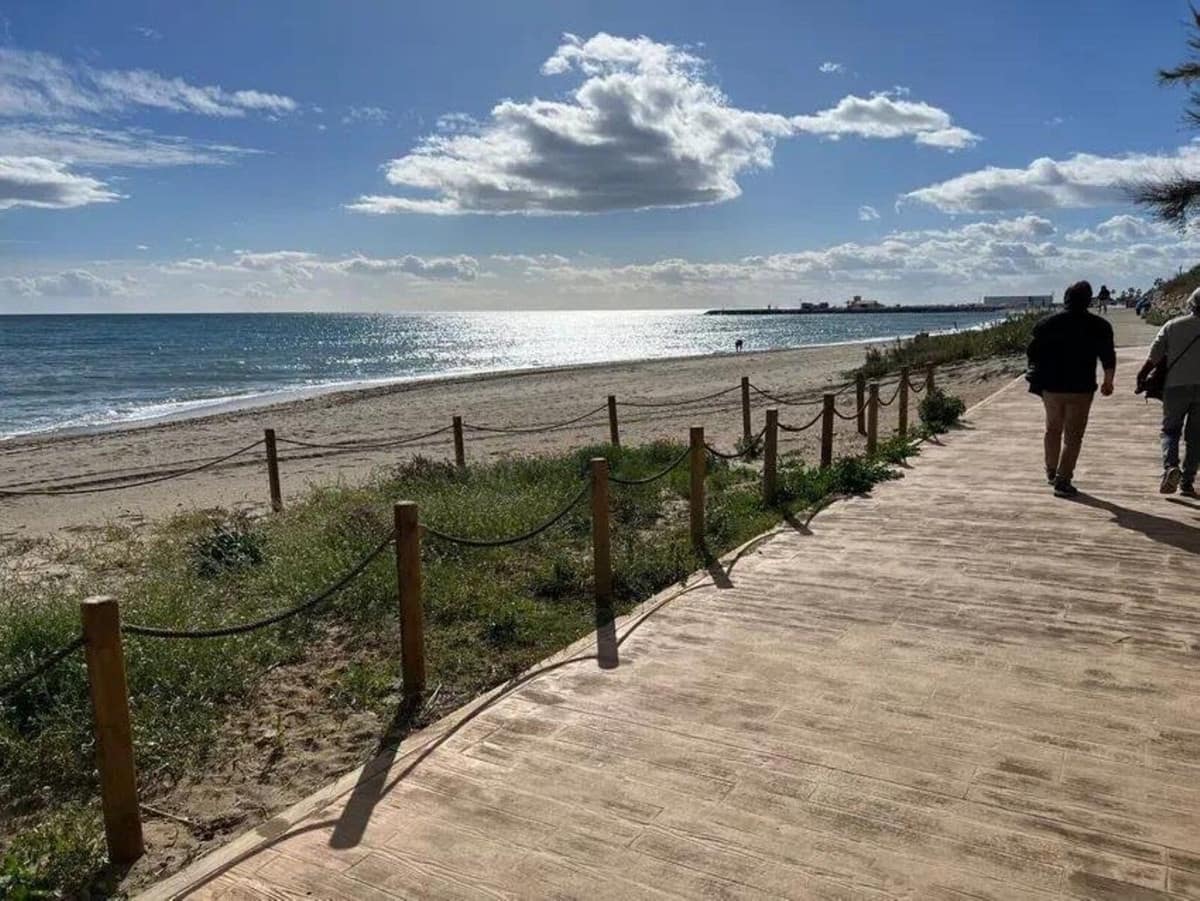 2 quarto Apartamento para venda em Calahonda com piscina - 349 000 € (Ref: 9509733)