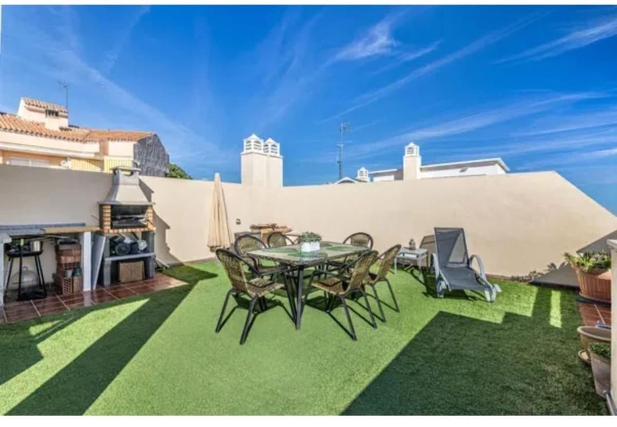 3 soveværelse Penthouse til salg i New Golden Mile med swimmingpool garage - € 349.000 (Ref: 9509977)