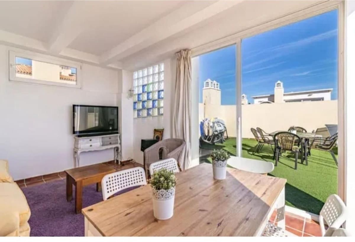 3 soveværelse Penthouse til salg i New Golden Mile med swimmingpool garage - € 349.000 (Ref: 9509977)