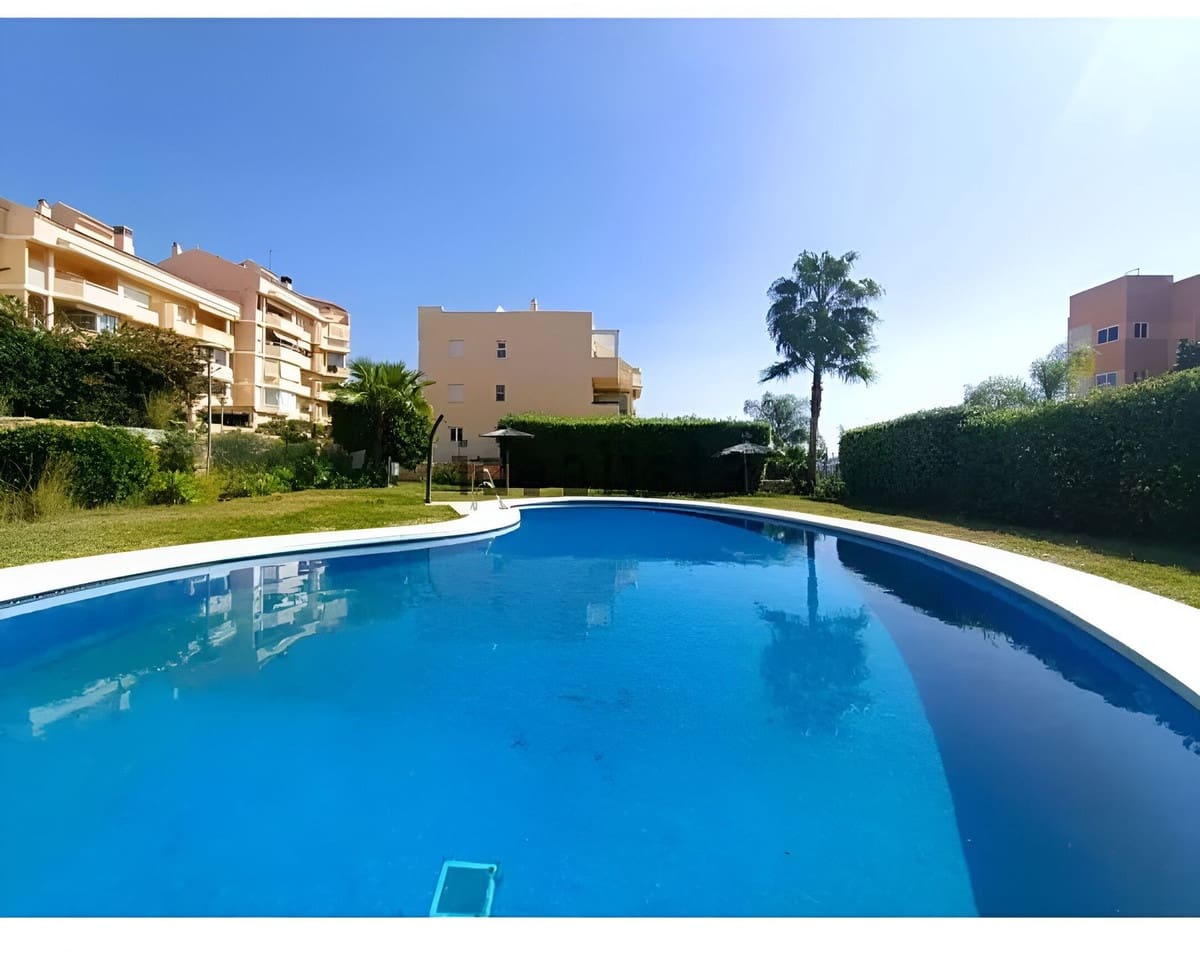 3 soveværelse Penthouse til salg i New Golden Mile med swimmingpool garage - € 349.000 (Ref: 9509977)