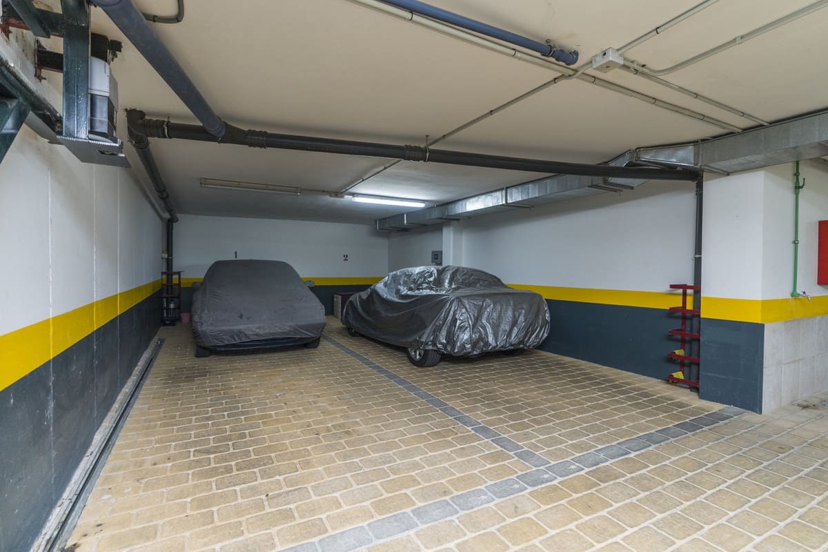 1 soverom Leilighet til salgs i Nueva Andalucia med svømmebasseng garasje - € 350 000 (Ref: 9510164)