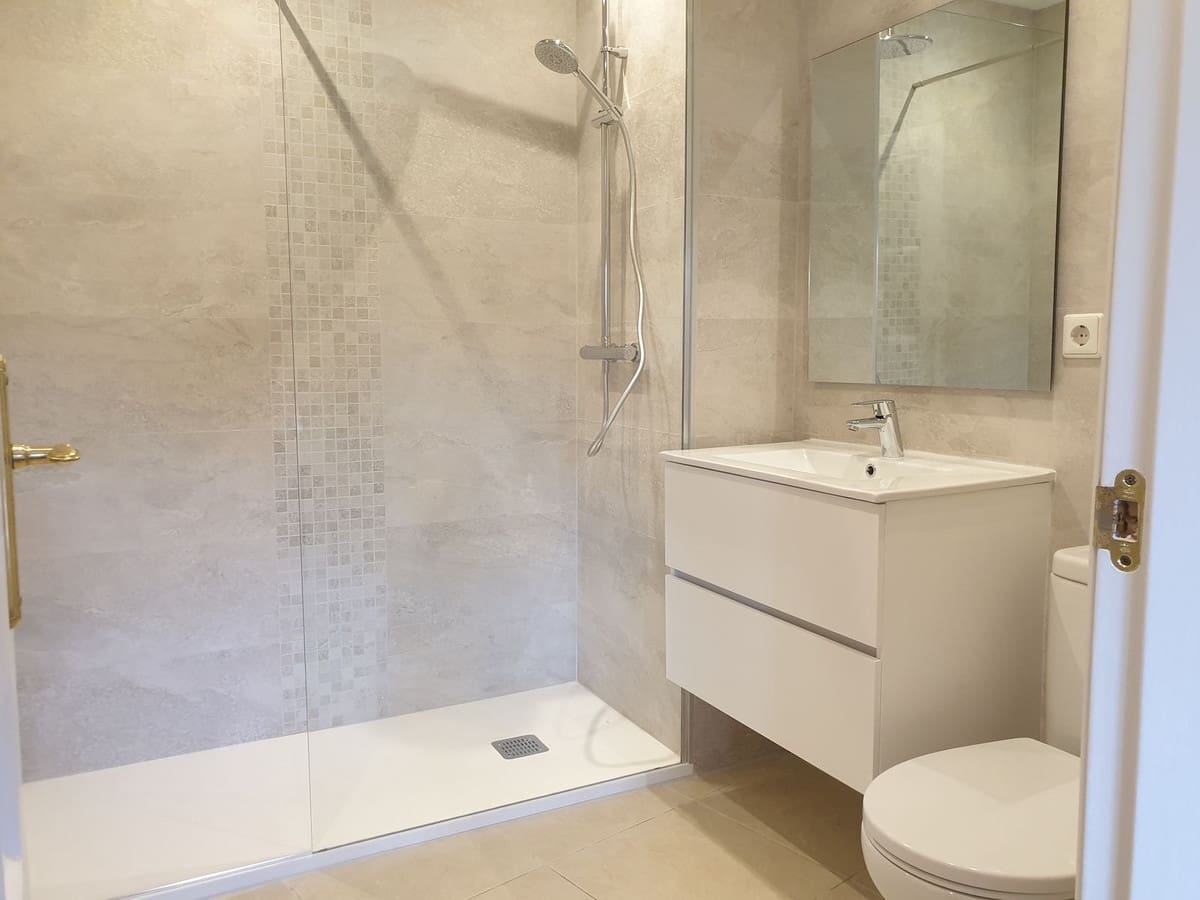 2 slaapkamer Appartement te koop in Marbesa met zwembad - € 359.000 (Ref: 9510177)