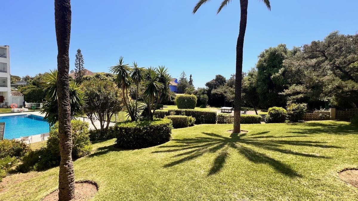 2 slaapkamer Appartement te koop in Marbesa met zwembad - € 359.000 (Ref: 9510177)