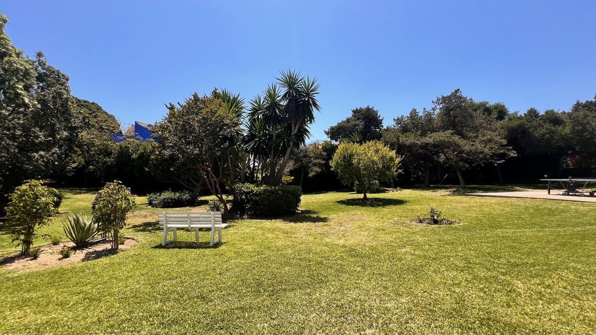 2 slaapkamer Appartement te koop in Marbesa met zwembad - € 359.000 (Ref: 9510177)