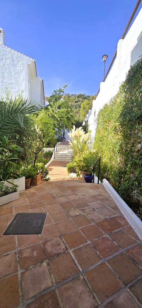 2 soveværelse Byhus til salg i Marbella med swimmingpool - € 417.000 (Ref: 9510183)