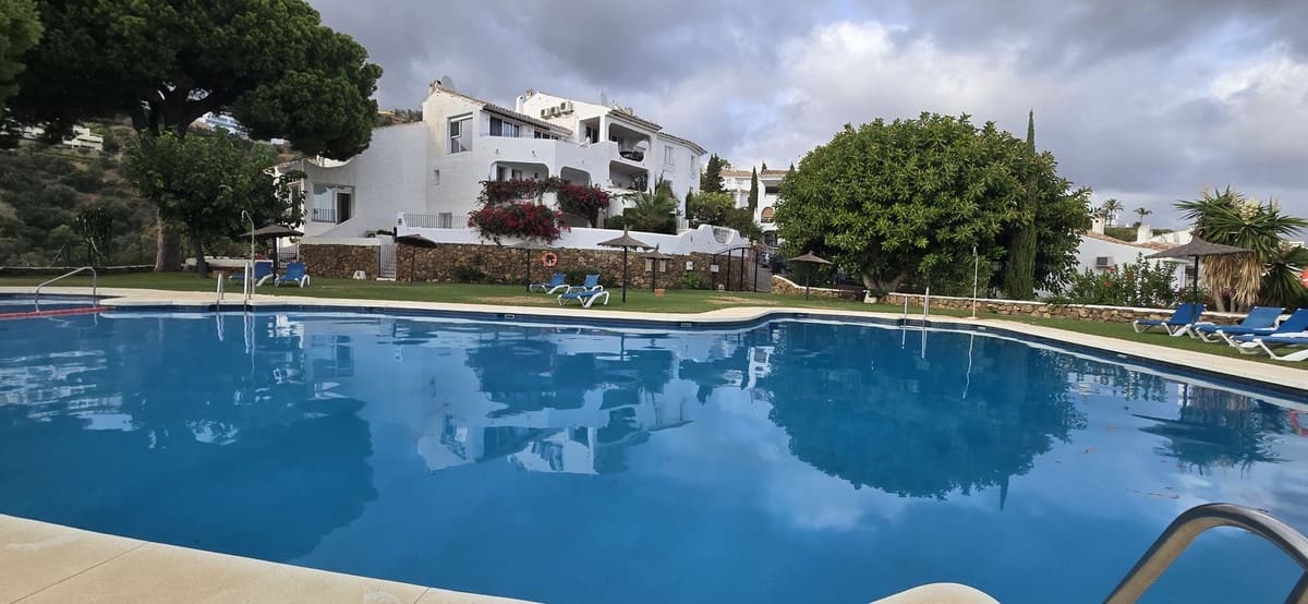 2 soveværelse Byhus til salg i Marbella med swimmingpool - € 417.000 (Ref: 9510183)