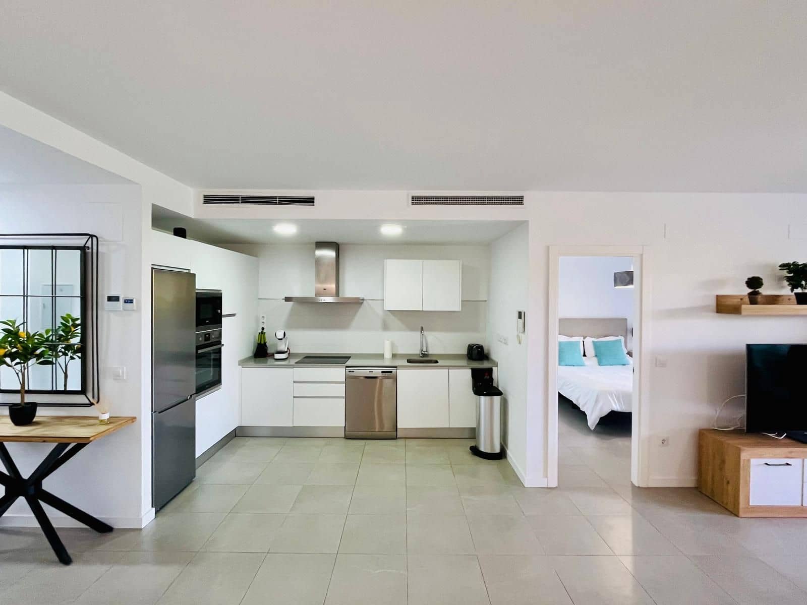 2 Zimmer Apartment zu verkaufen in Bahia de Casares mit Pool Garage - 419.000 € (Ref: 9515855)