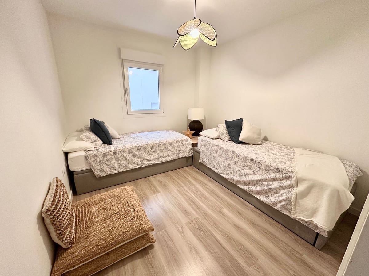 3 soverom Leilighet til salgs i Nueva Andalucia med svømmebasseng garasje - € 420 000 (Ref: 9515866)