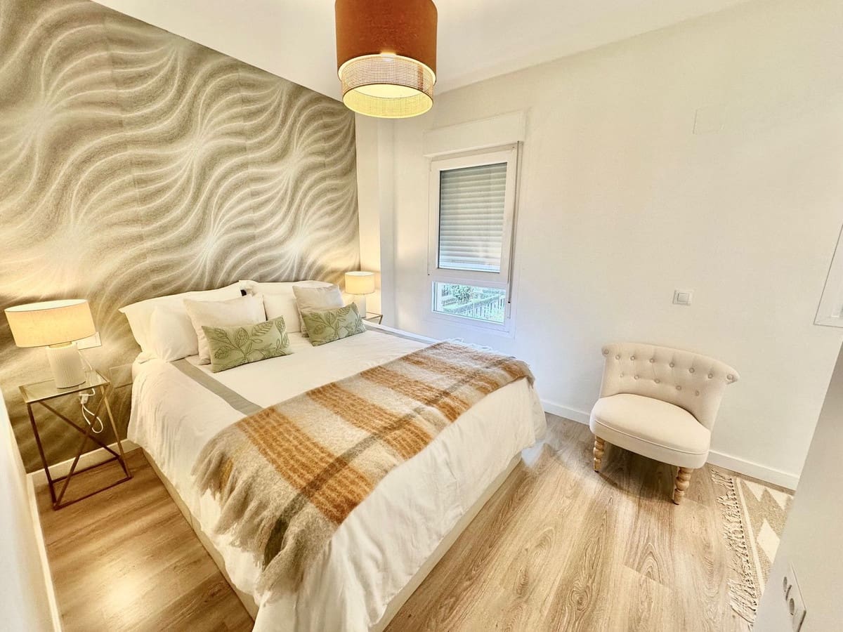 3 soverom Leilighet til salgs i Nueva Andalucia med svømmebasseng garasje - € 420 000 (Ref: 9515866)